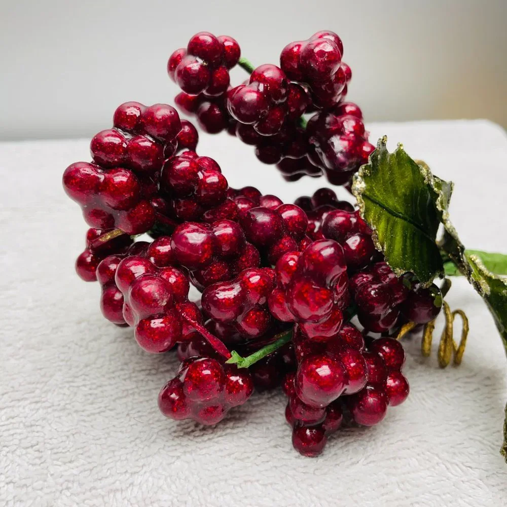 EUC S/4 Acrylic Berry Bunches, Deep Red, Green Stems/Leaves, 11